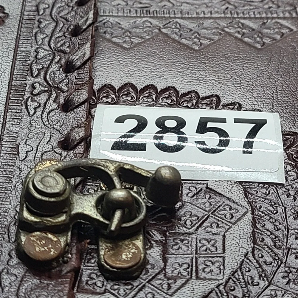 Handmade Embossed Leather Journal Notebook Diary with Clasp Closure‎